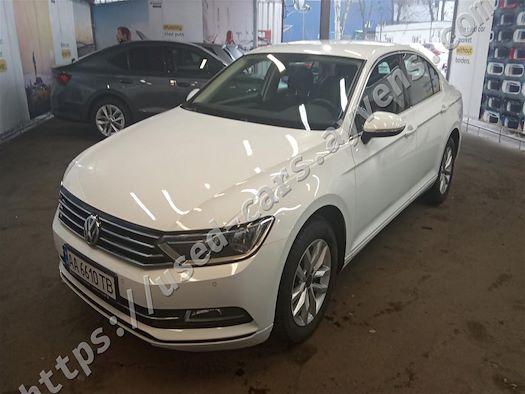 VOLKSWAGEN PASSAT продається на Ayvens